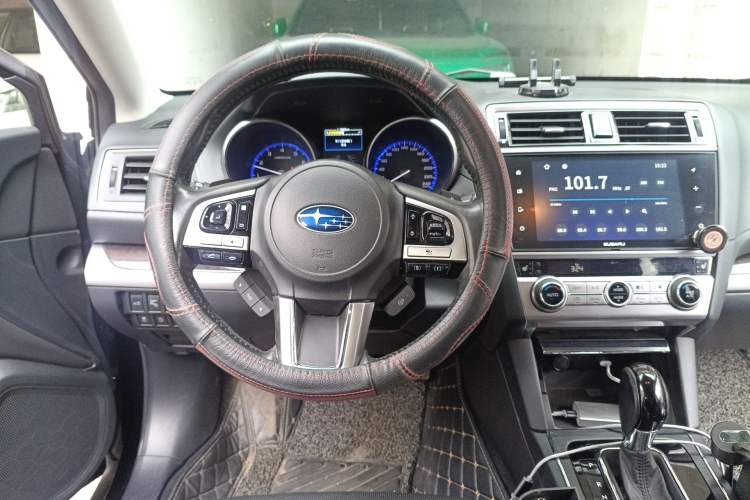 Used Subaru Outback 2017 2.5i Luxury Navigation Edition with EyeSight Steering Wheel