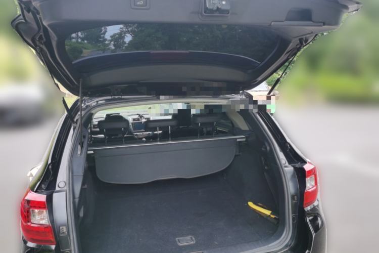 Used Subaru Outback 2017 2.5i Sport Navigation Edition Trunk