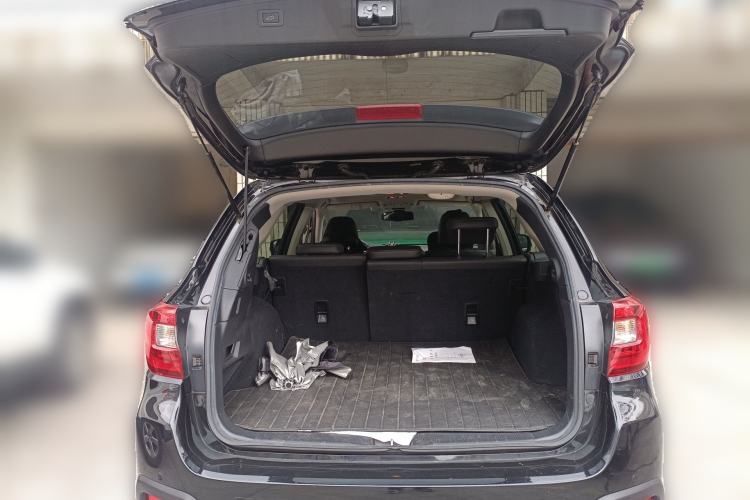 Used Subaru Outback 2017 2.5i Luxury Navigation Edition with EyeSight Trunk