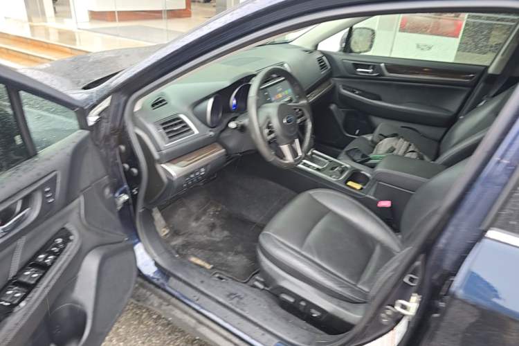 Used Subaru Outback 2017 2.5i Luxury Navigation Edition with EyeSight Driver Seat