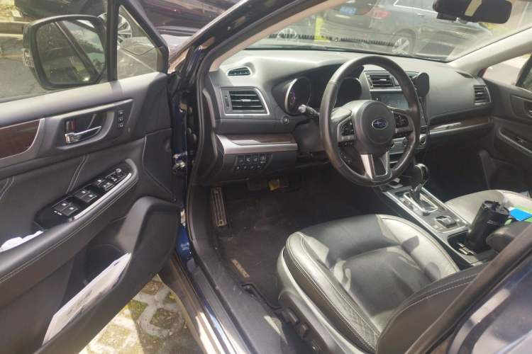 Used Subaru Outback 2017 2.5i Luxury Navigation Edition with EyeSight Driver Seat