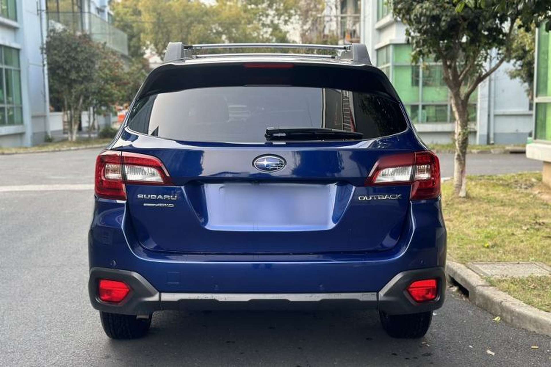 Used Subaru Outback 2017 2.5i Luxury Navigation Edition with EyeSight Exterior 2