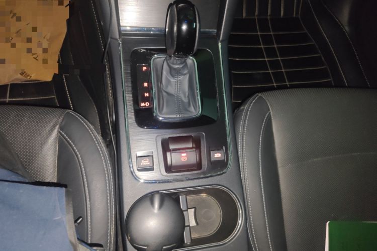 Used Subaru Outback 2017 2.5i Sport Navigation Edition with EyeSight Gear Lever