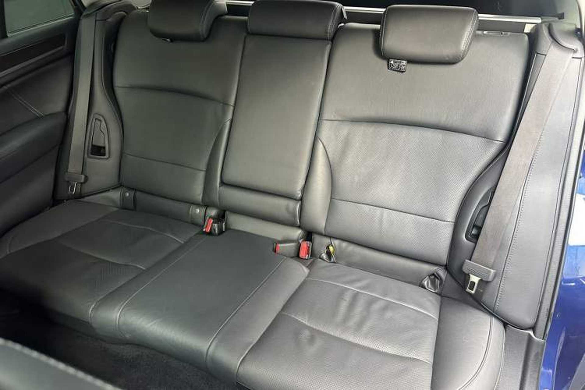 Used Subaru Outback 2017 2.5i Luxury Navigation Edition with EyeSight Interior 11