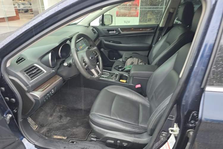 Used Subaru Outback 2017 2.5i Luxury Navigation Edition with EyeSight Left Front Seat