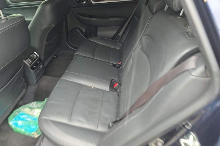 Used Subaru Outback 2017 2.5i Luxury Navigation Edition with EyeSight Left Rear Seat