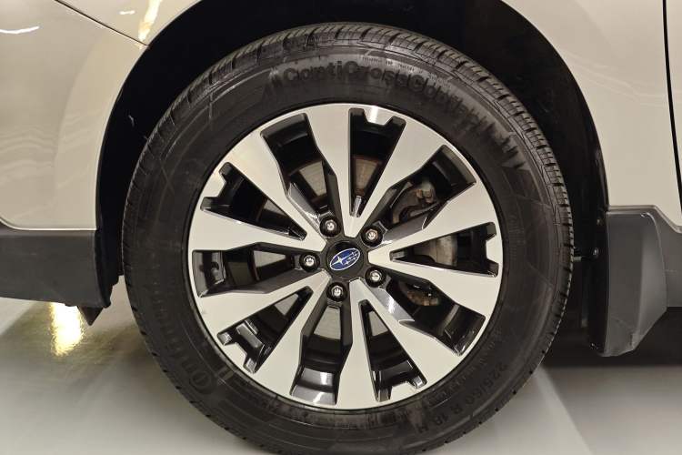 Used Subaru Outback 2017 2.0DIT Prestige Edition Interior 11