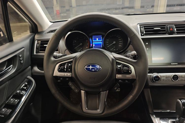 Used Subaru Outback 2017 2.0DIT Prestige Edition Interior 8