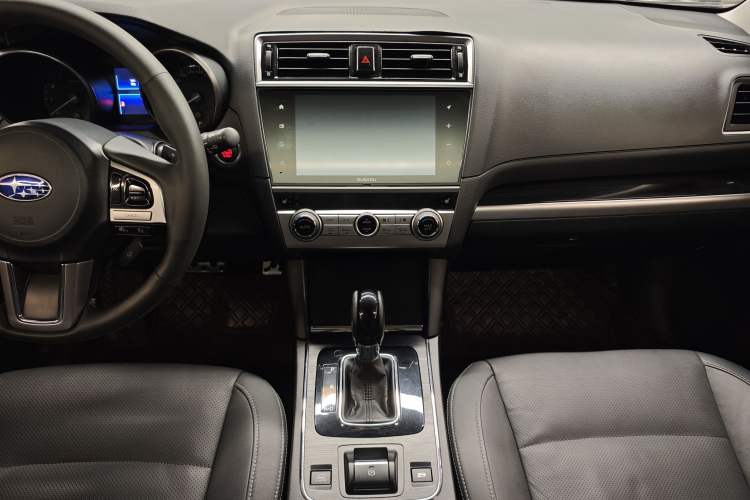 Used Subaru Outback 2017 2.0DIT Prestige Edition Interior 9