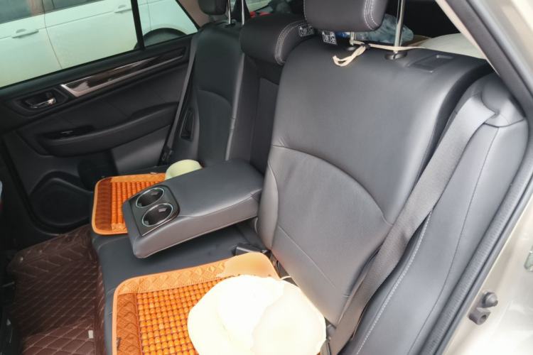 Used Subaru Outback 2017 2.5i Luxury Navigation Edition Left Rear Seat