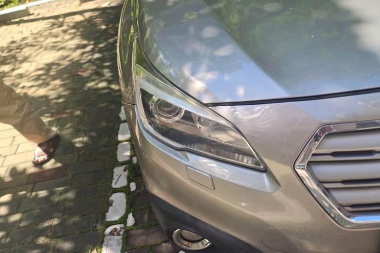 Used Subaru Outback 2017 2.5i Sport Navigation Edition with EyeSight Right Front Headlight