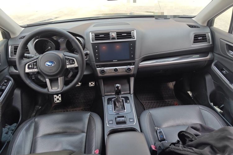 Used Subaru Outback 2017 2.5i Sport Navigation Edition with EyeSight Center Console