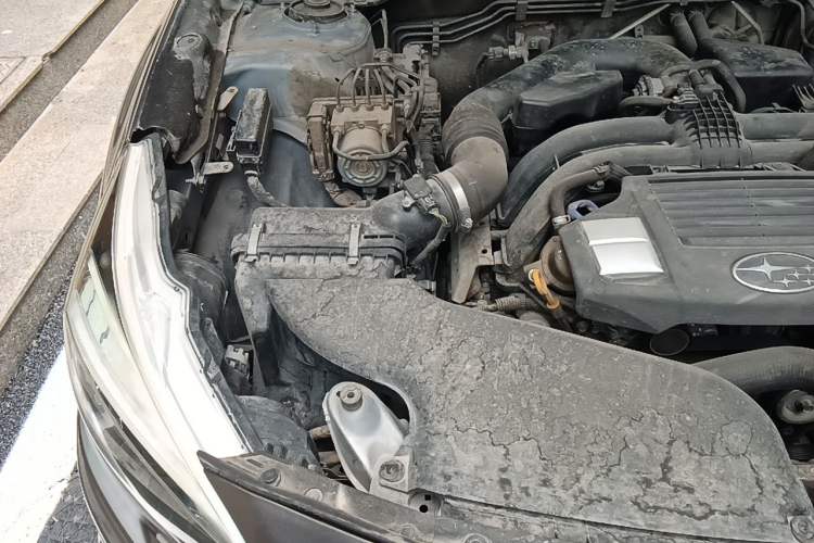 Used Subaru Outback 2017 2.5i Luxury Navigation Edition with EyeSight Engine Bay Right