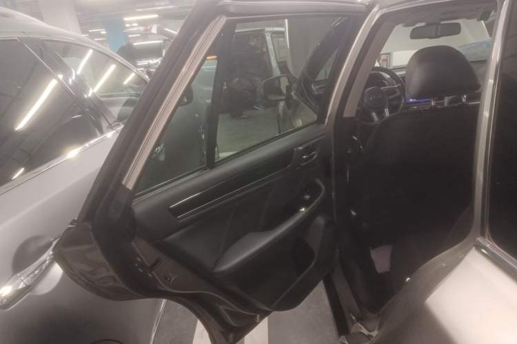 Used Subaru Outback 2017 2.5i Sport Navigation Edition with EyeSight Left Rear Door Interior