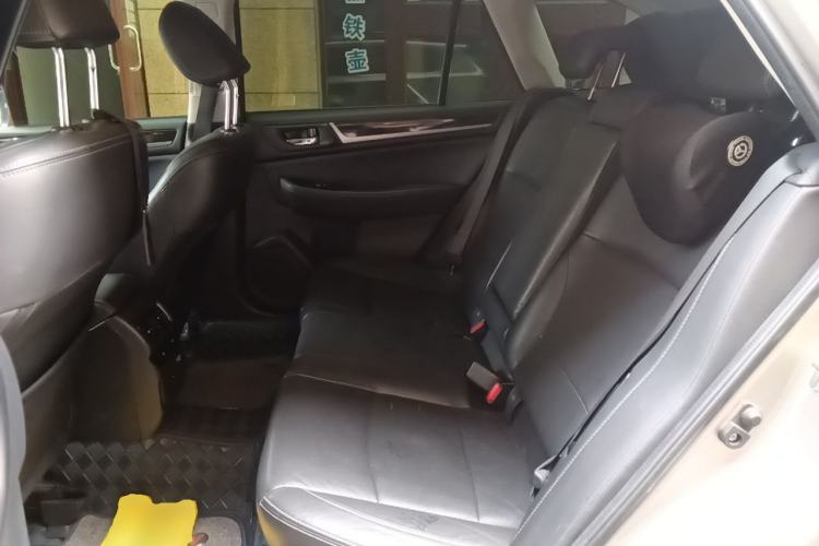 Used Subaru Outback 2017 2.5i Luxury Navigation Edition with EyeSight Left Rear Seat