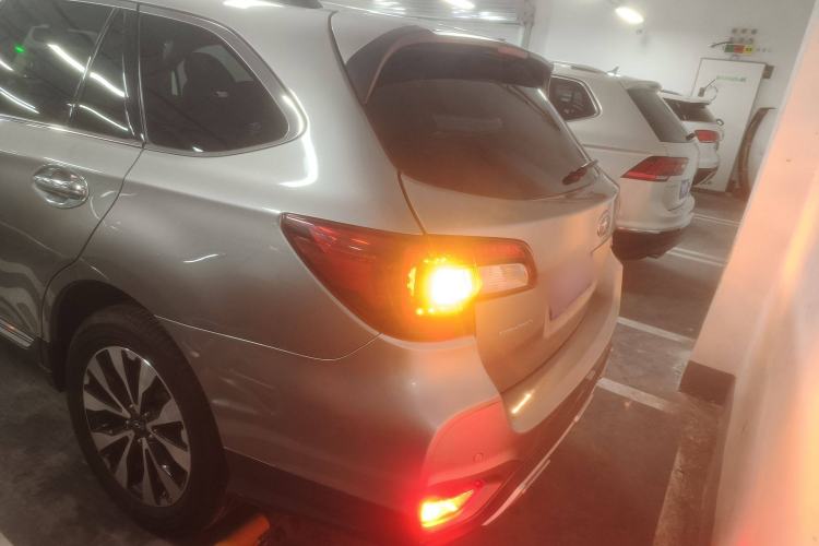 Used Subaru Outback 2017 2.5i Sport Navigation Edition with EyeSight Rear