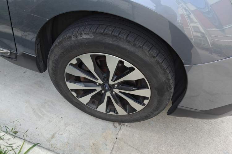 Used Subaru Outback 2017 2.5i Sport Navigation Edition with EyeSight Right Front Wheel Hub