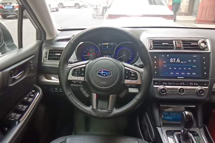Used Subaru Outback 2017 2.5i Luxury Navigation Edition with EyeSight Steering Wheel