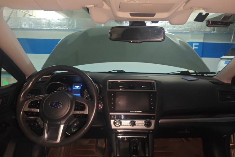 Used Subaru Outback 2017 2.5i Luxury Navigation Edition with EyeSight Center Console