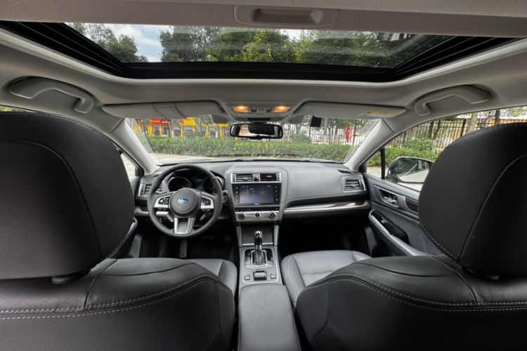 Used Subaru Outback 2017 2.5i Luxury Navigation Edition with EyeSight Interior 5