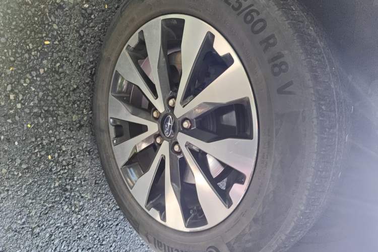 Used Subaru Outback 2017 2.5i Sport Navigation Edition with EyeSight Right Front Wheel Hub