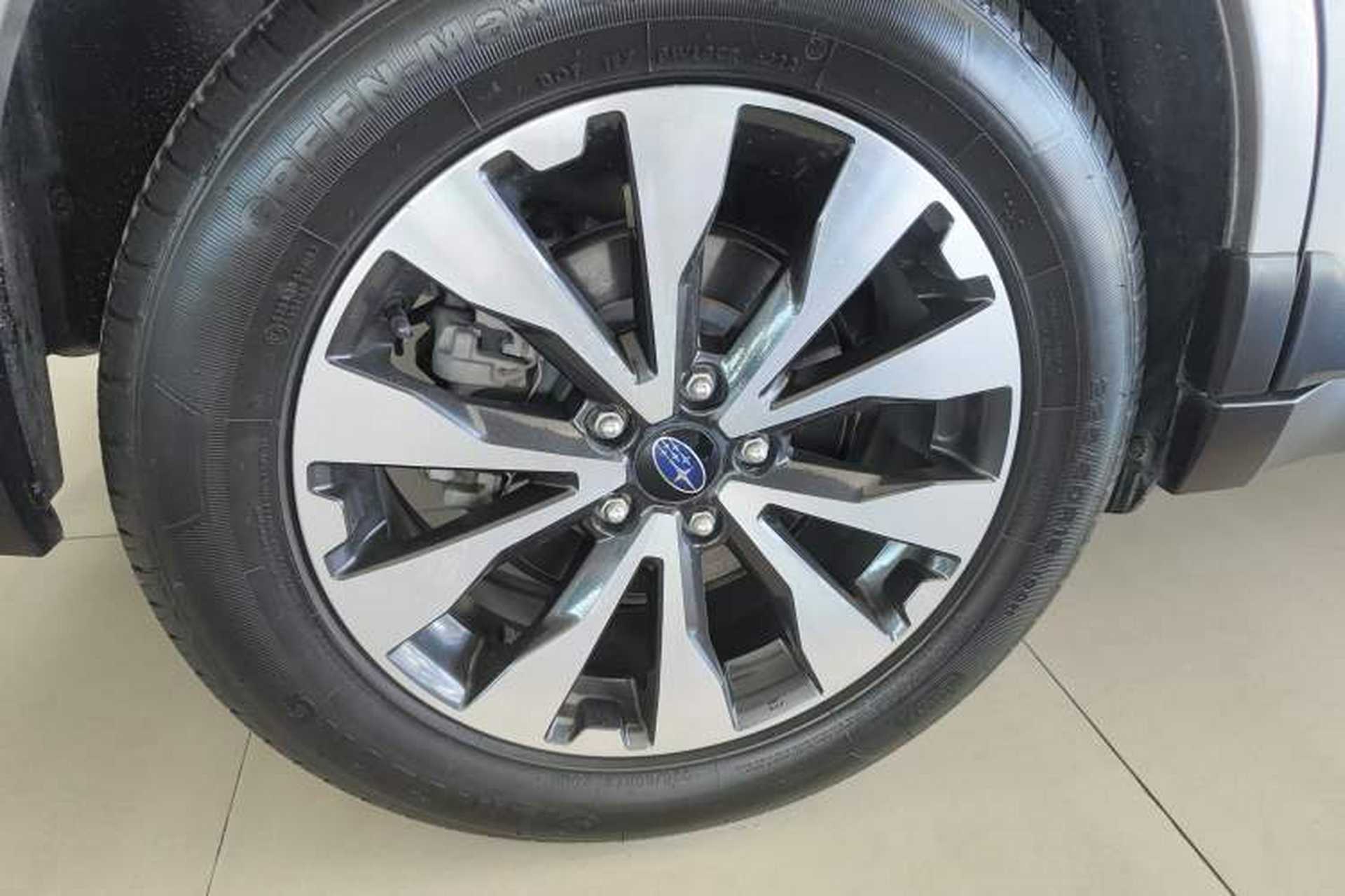 Used Subaru Outback 2017 2.5i Sport Navigation Edition with EyeSight Right Rear Wheel Hub