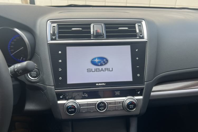 Used Subaru Outback 2017 2.5i Luxury Navigation Edition Audio And AC Panel