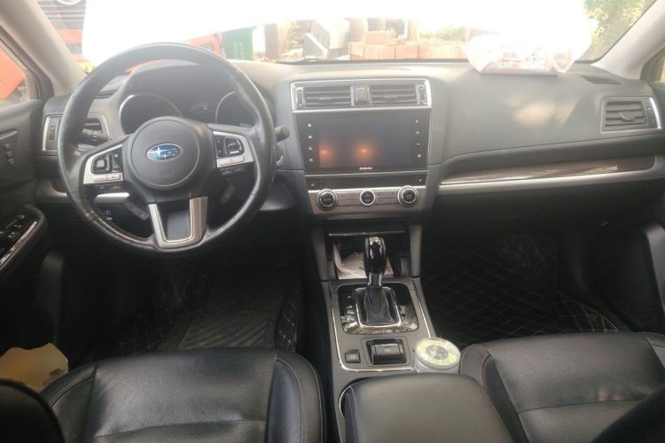 Used Subaru Outback 2017 2.5i Luxury Navigation Edition with EyeSight Center Console