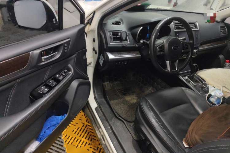 Used Subaru Outback 2017 2.5i Luxury Navigation Edition with EyeSight Driver Seat