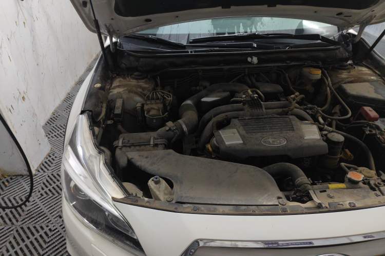 Used Subaru Outback 2017 2.5i Luxury Navigation Edition with EyeSight Engine Bay Right