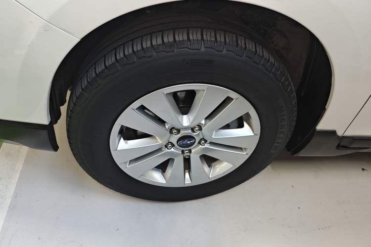 Used Subaru Outback 2017 2.5i Luxury Navigation Edition Exterior 4