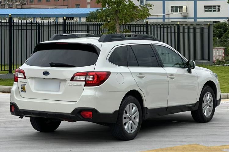 Used Subaru Outback 2017 2.5i Luxury Navigation Edition with EyeSight Exterior 6