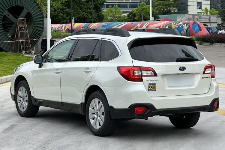 Used Subaru Outback 2017 2.5i Luxury Navigation Edition with EyeSight Exterior 8