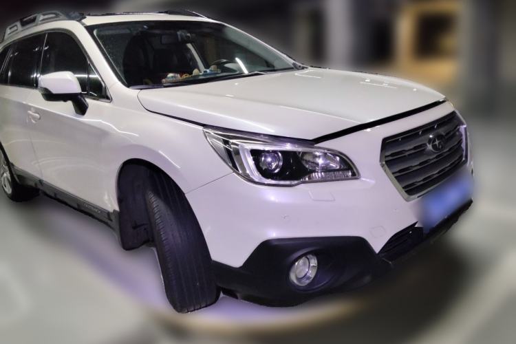 Used Subaru Outback 2017 2.5i Luxury Navigation Edition Front Right 45 Deg
