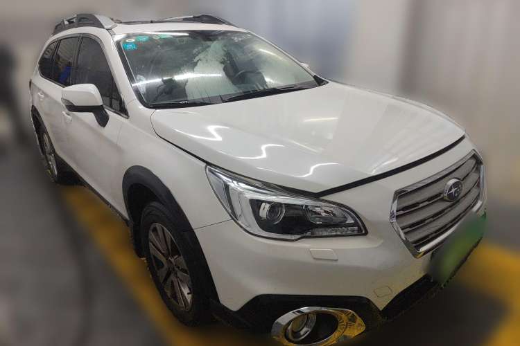 Used Subaru Outback 2017 2.5i Luxury Navigation Edition with EyeSight Front Right 45 Deg