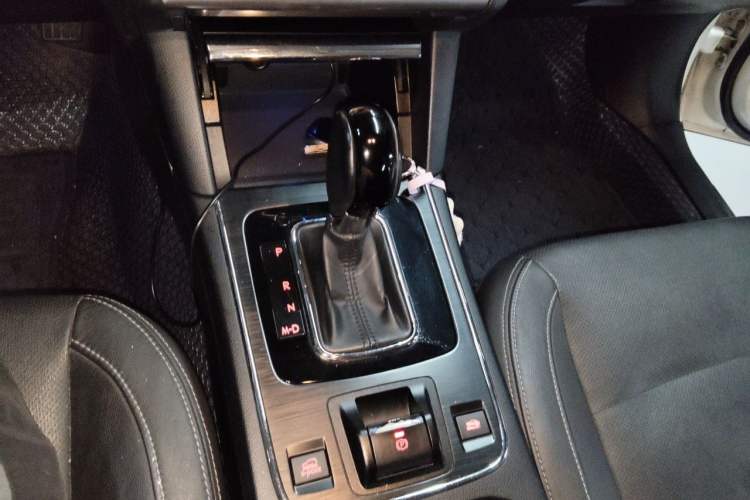 Used Subaru Outback 2017 2.5i Luxury Navigation Edition Gear Lever