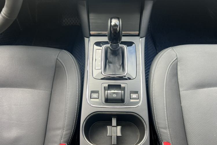 Used Subaru Outback 2017 2.5i Luxury Navigation Edition Gear Lever