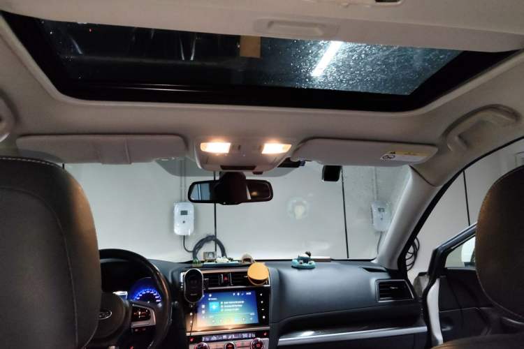 Used Subaru Outback 2017 2.5i Luxury Navigation Edition Headliner