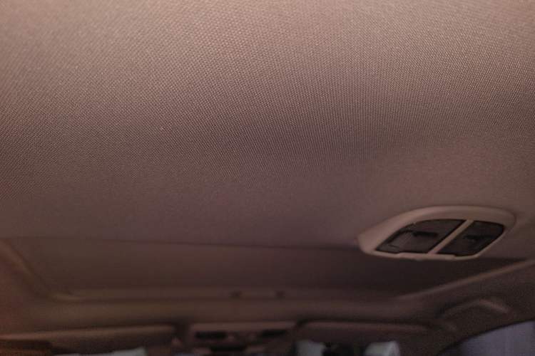 Used Subaru Outback 2017 2.5i Luxury Navigation Edition with EyeSight Headliner