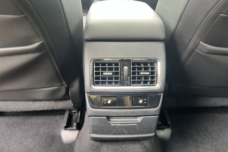 Used Subaru Outback 2017 2.5i Sport Navigation Edition with EyeSight Interior 1