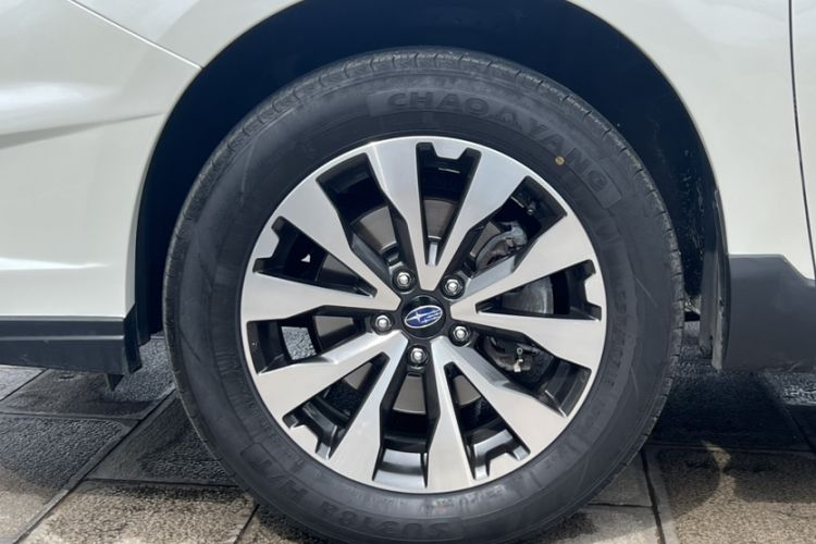 Used Subaru Outback 2017 2.5i Sport Navigation Edition with EyeSight Interior 5