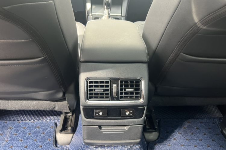 Used Subaru Outback 2017 2.5i Luxury Navigation Edition Interior 5