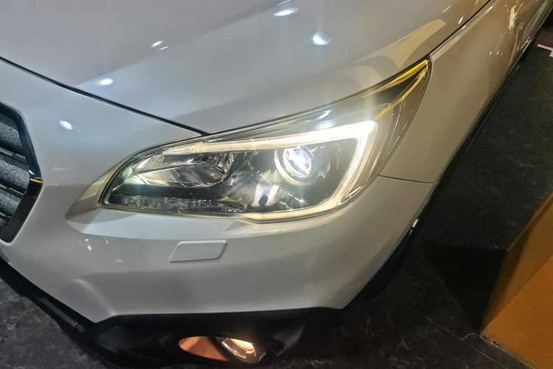 Used Subaru Outback 2017 2.5i Luxury Navigation Edition with EyeSight Left Front Headlight