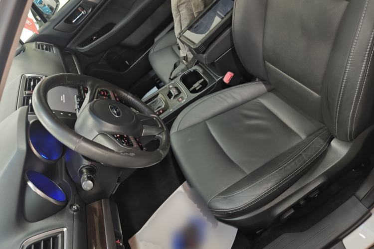 Used Subaru Outback 2017 2.5i Luxury Navigation Edition Left Front Seat