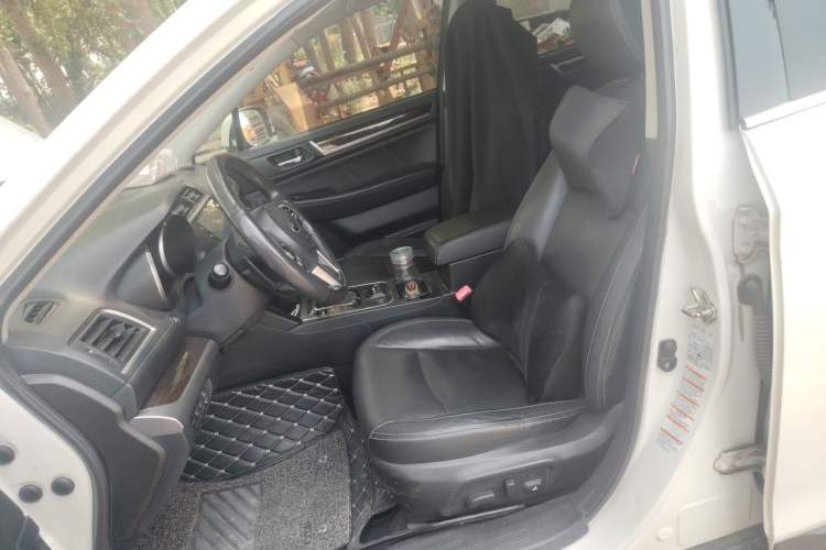 Used Subaru Outback 2017 2.5i Luxury Navigation Edition with EyeSight Left Front Seat