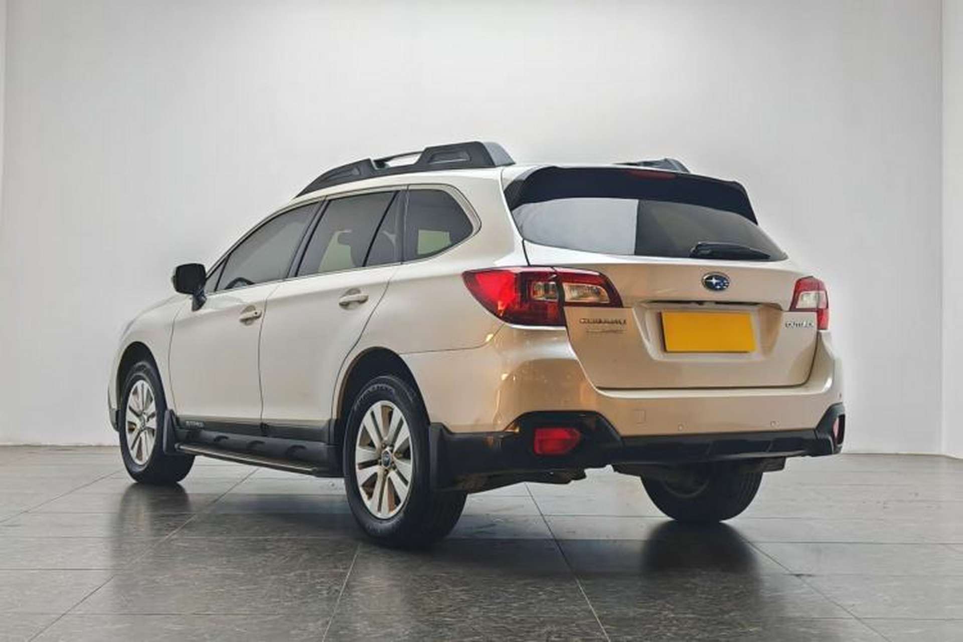 Used Subaru Outback 2017 2.5i Luxury Navigation Edition with EyeSight Left Side
