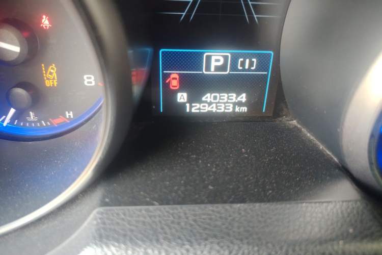 Used Subaru Outback 2017 2.5i Luxury Navigation Edition with EyeSight Odometer Close Up