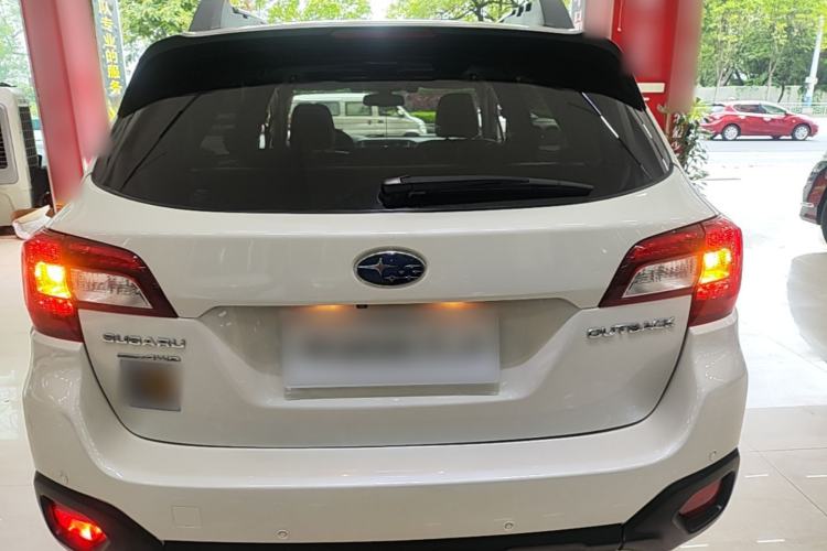 Used Subaru Outback 2017 2.5i Luxury Navigation Edition with EyeSight Rear