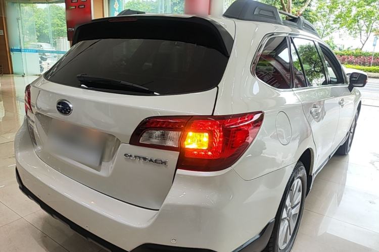 Used Subaru Outback 2017 2.5i Luxury Navigation Edition with EyeSight Rear Right 45 Deg