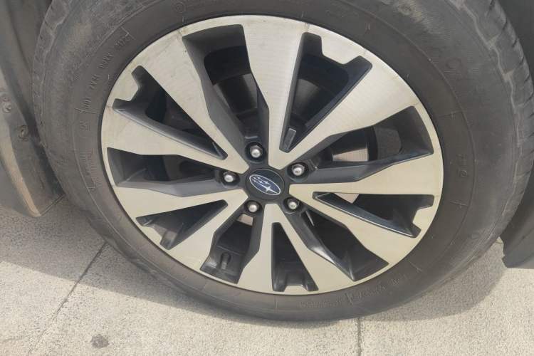 Used Subaru Outback 2017 2.5i Sport Navigation Edition with EyeSight Right Front Wheel Hub